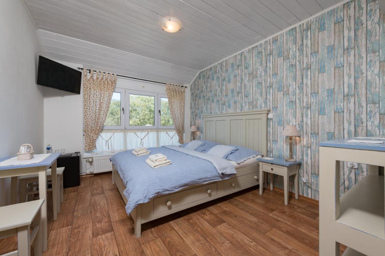 Penzion Stribrny Vitr (Adults Only) Horni Plana Room photo